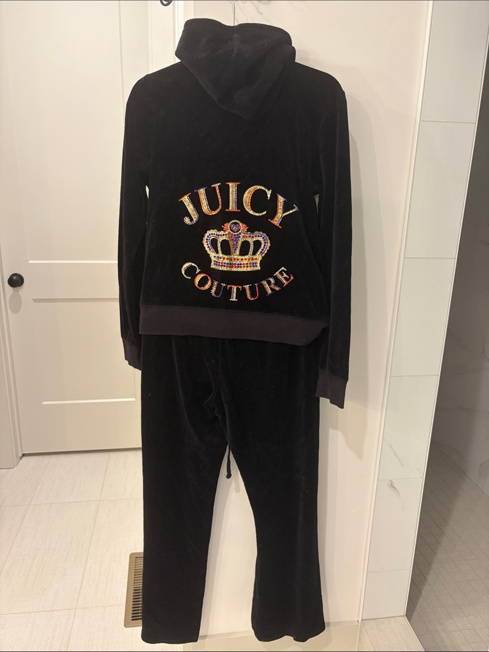 Juicy Couture Black Velour Hoodie & Pants Set with Gold Logo - Picture 2 of 4